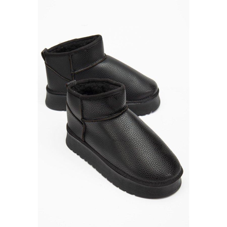 Women's Thick Soled Faux Fur Lined Casual Boots