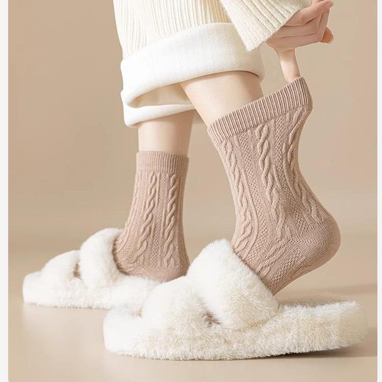 Japanese Twist Women's Mid-Calf Socks - Spring & Autumn, Comfortable, Breathable, Solid Color, Versatile, Sweet, Knee-High & Postpartum Options