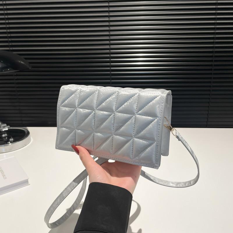 Fashionable Winter Trendy Crossbody Bag For Women Stylish Commute Small Square Purse