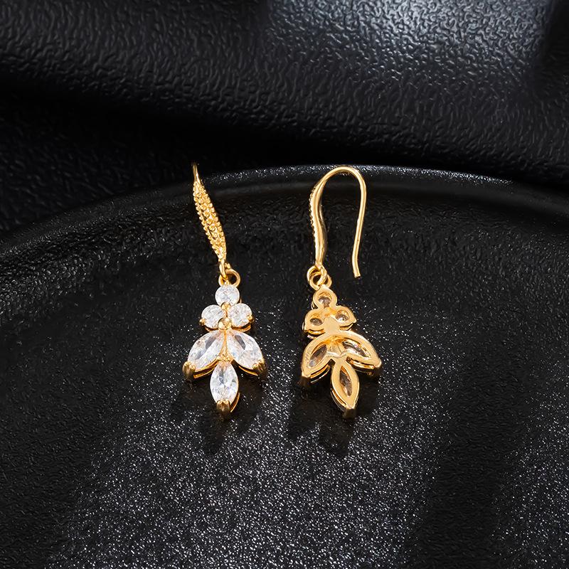 Fashion Small Fresh Ear Hook Copper Inlaid Zircon Women's Earrings High-end Elegant Temperament Stud Earrings Versatile Jewelry