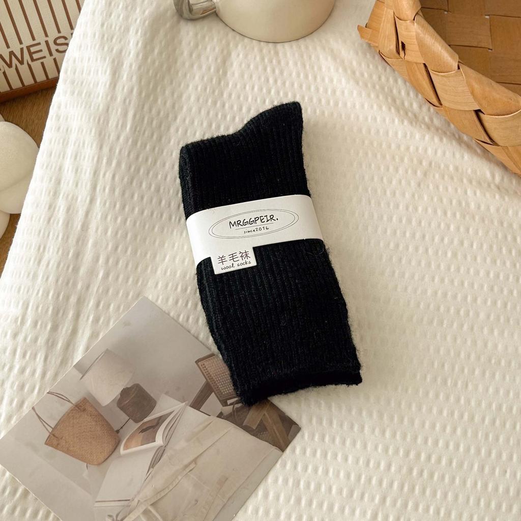Socks Medium Tube Socks Thick Needle Thickened Wool Socks Classic Retro Color Warm Stacking Socks