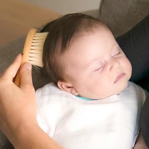 Green Sprouts Baby Hair Brush, Single Brush for Babies and Children, Perfect for Baby Hair, Baby Gift