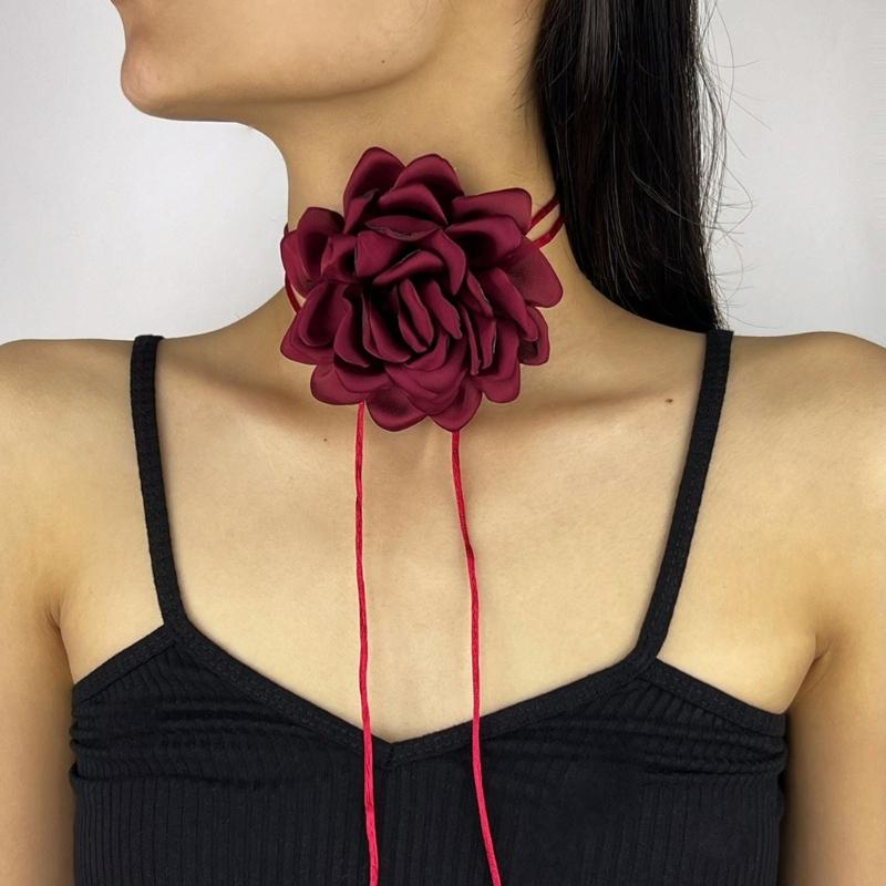 Stylish Rose Blossom Necklace Simulation Flower Neckchain Women Girls Collarbone Chain Eye Catching Choker Accessory