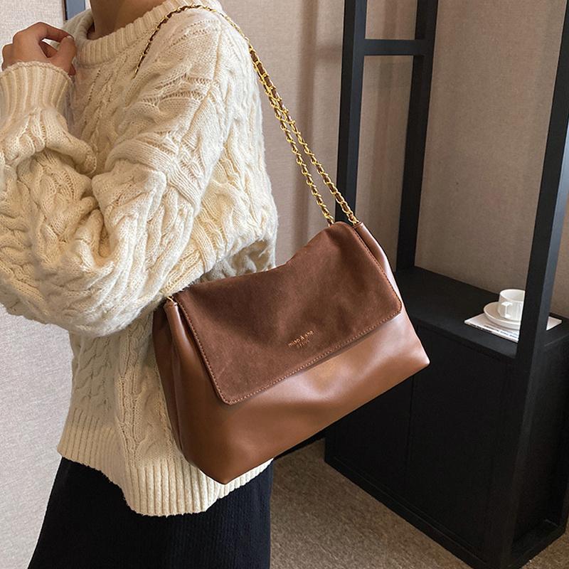 Yogodlns Τσάντα Tote από Μαλακό PU Δέρμα Νέα Γυναικεία Χρυσές Αλυσίδες Υψηλής Ποιότητας Μεγάλης Χωρητικότητας Τσάντα Ώμου Μονόχρωμη Ευέλικτη Τσάντα Χιαστί