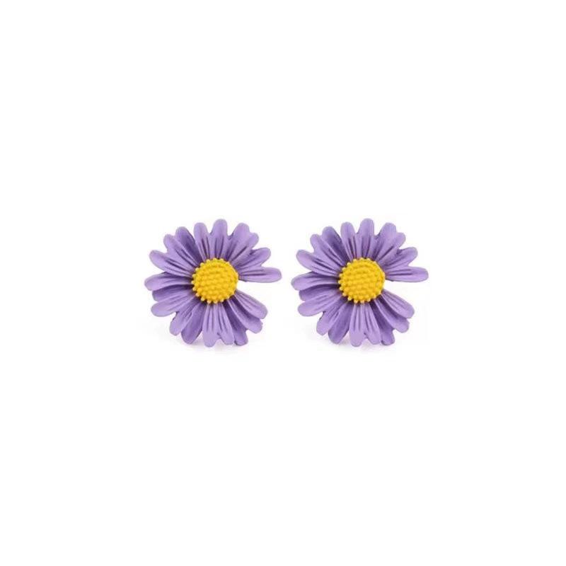 

Spring and summer new chrysanthemum stud earrings, simple temperament three-dimensional petal earrings, Korean personality versatile фіолетовий