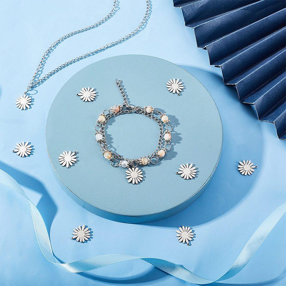 20Pcs 201 Stainless Steel Pendants Laser Cut Chrysanthemum Stainless Steel Color 17x14x1mm Hole: 1.2mm
