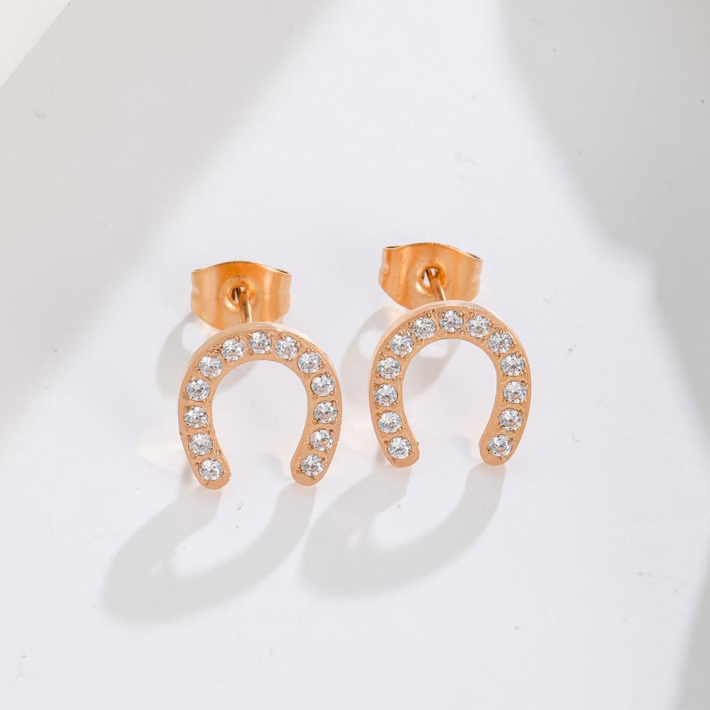 Simple niche design U-shaped full diamond titanium steel earrings, simple personality, trendy titanium steel earrings are versatile and do not fade