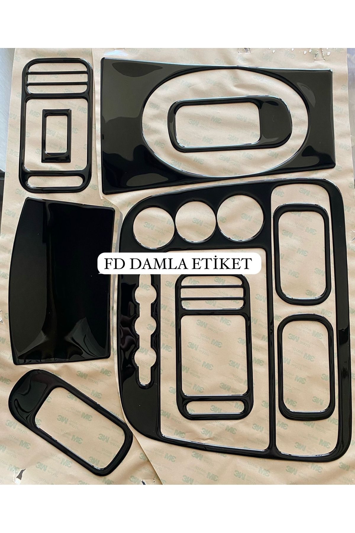 

Honda Civic 2000 Torpido, Konsol, Trim, Göğüs Kaplama Set Piano Black Renk Özel Dizayn