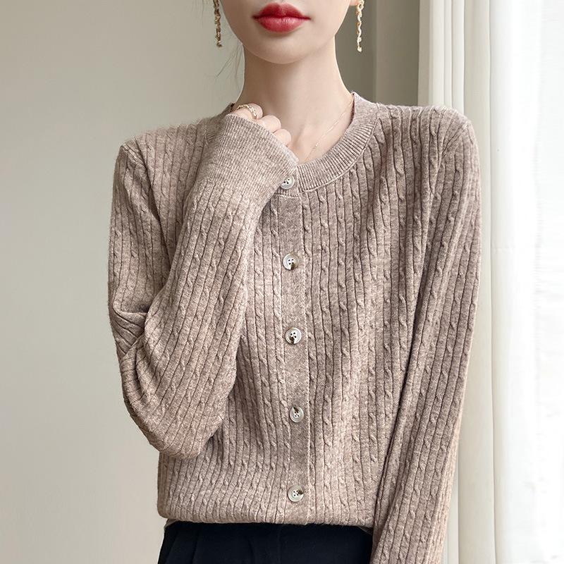 Autumn/Winter Women's Slim Velvet Cardigan: Versatile Round Neck, Long Sleeve, Solid Color, Korean Style Short Sweater.