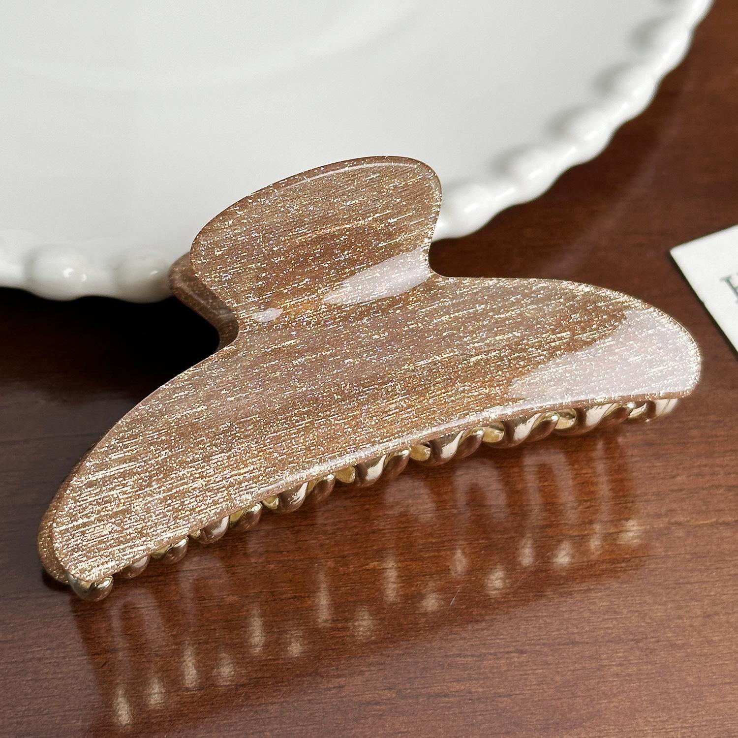 

Sophisticated Acrylic Hair Claw Clip Featuring Unique Line Design For Fashionable Women Orange 8.3cm