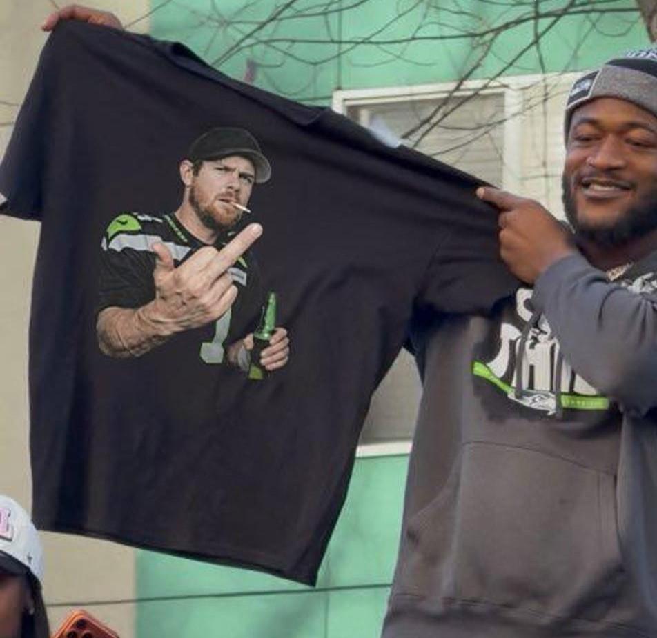 Sam Darnold Ernest Jones T-Shirt, Middle Finger Flipping Off Tee XXXXL