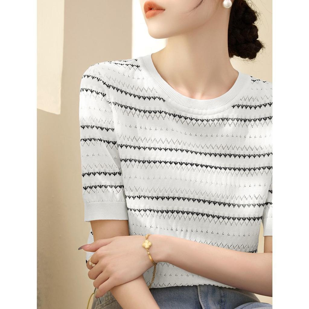 Summer Women's Knitted T-shirt Thin Cut and Slimming Round Neck Short Sleeved T-shirt