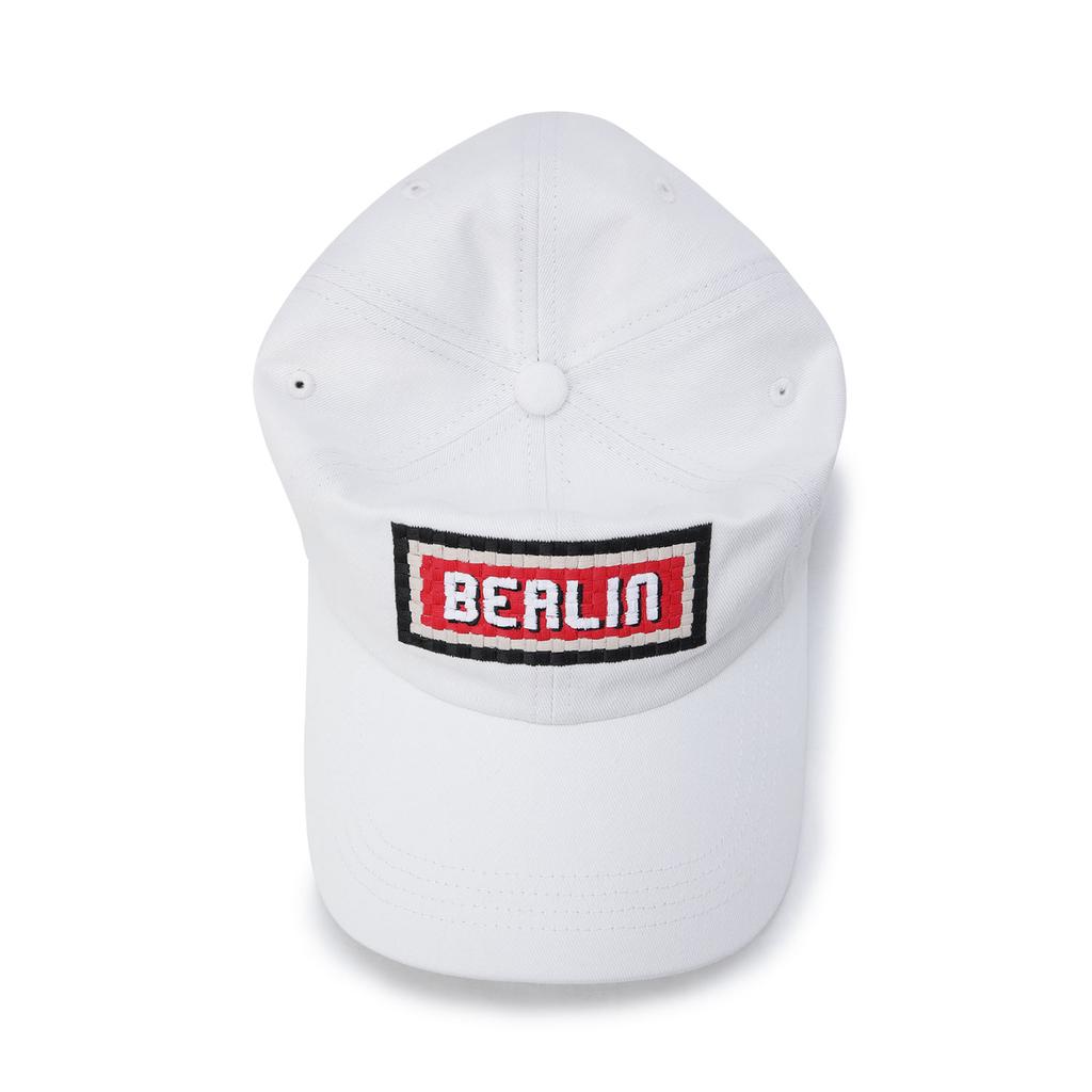 Maueo Berlin Embroided Cap 01_Wh