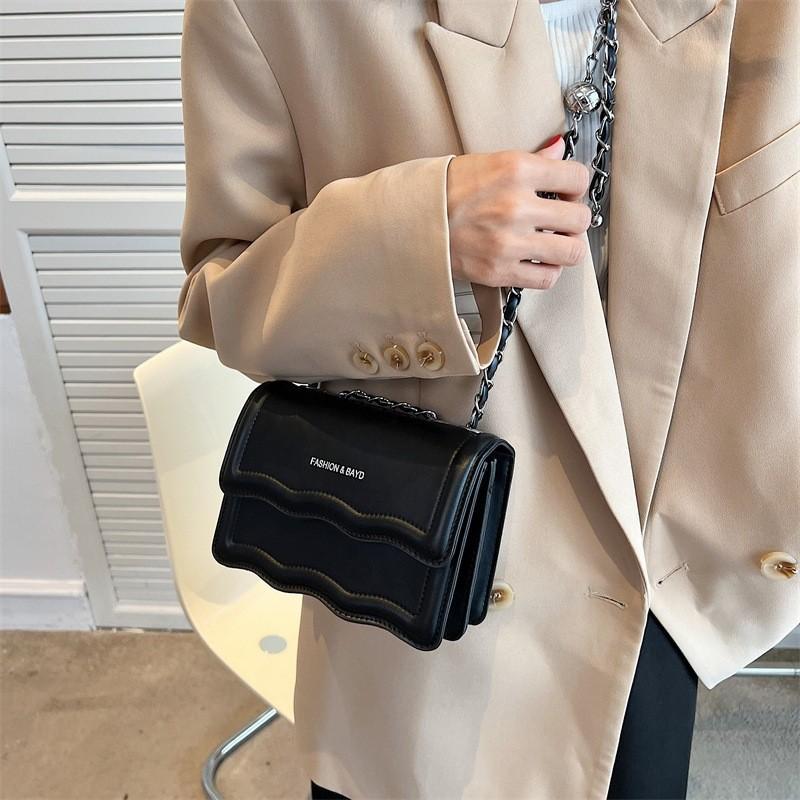 Black/brown/blue/white Small Square Pu Shoulder Bag With Trendy Chain Element