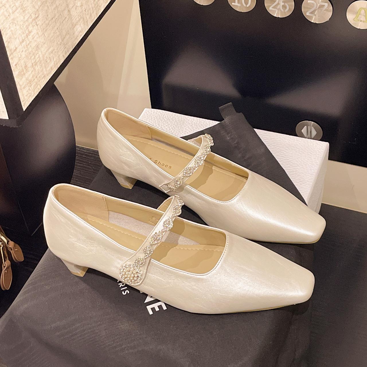 

2025 summer and autumn French rhinestone fairy wind word with shallow mouth single shoes female gentle temperament high heels women s shoes 35
