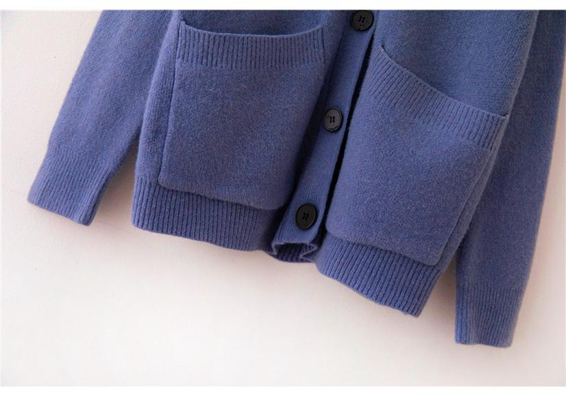 Women's Solid Color V-Neck Knit Cardigan for Spring and Autumn