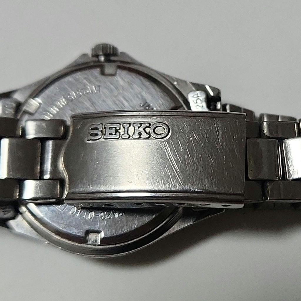Used [SEIKO] Vintage Seiko Ladies QUARTZ 2A23