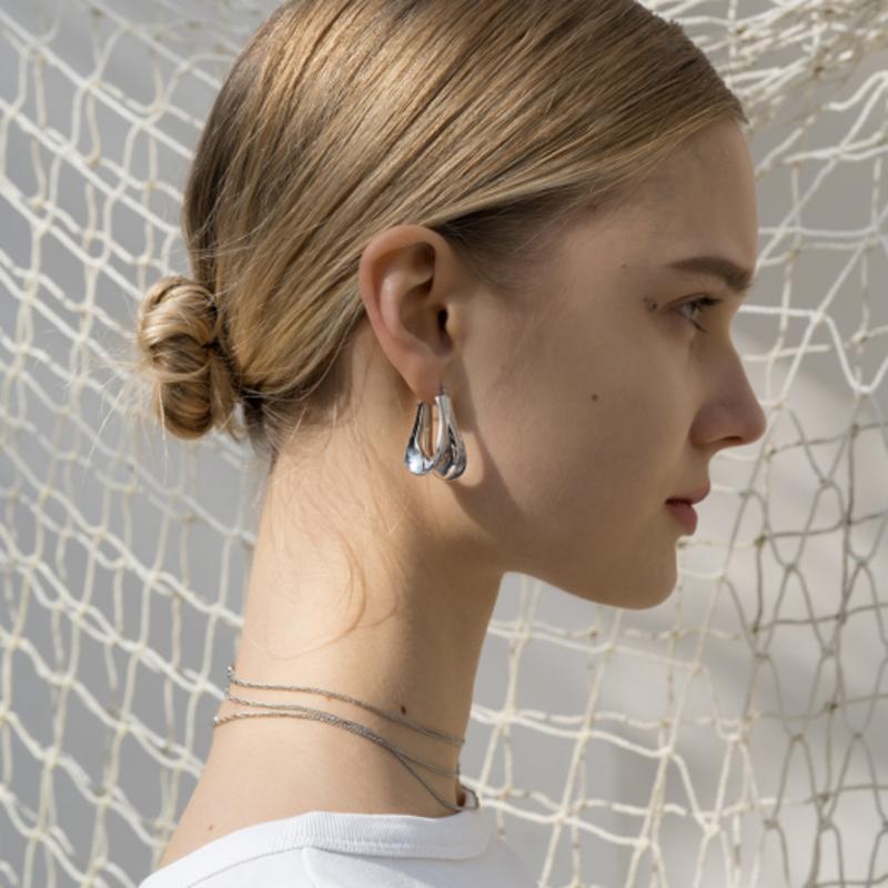 1064STUDIO The Body 08E