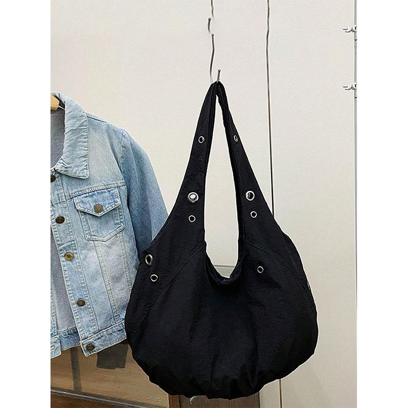 Korean style nylon cloth niche design underarm shoulder bag 2025 fashion large capacity versatile shoulder tote bag tide
