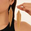Pendientes Europeos y Americanos de Cadena Triangular con Flecos Pendientes Exagerados Estilo Frío Pendientes de Nicho de Gama Alta