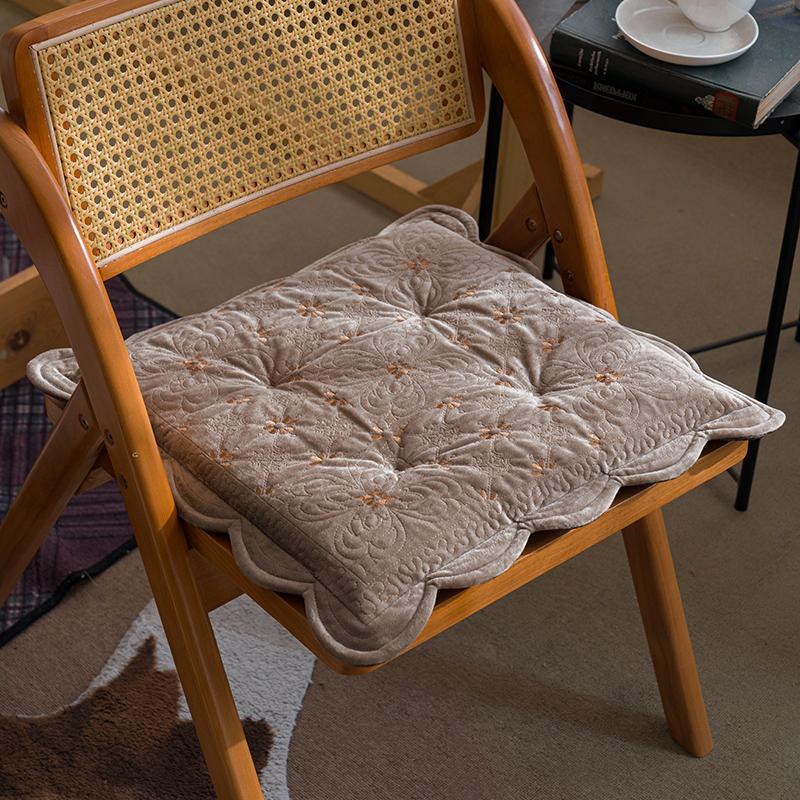 Детская бархатная простая осенне-зимняя плюшевая подушка для стула, утолщенная нескользящая современная офисная подушка, теплый автомобильный коврик 48*48cm