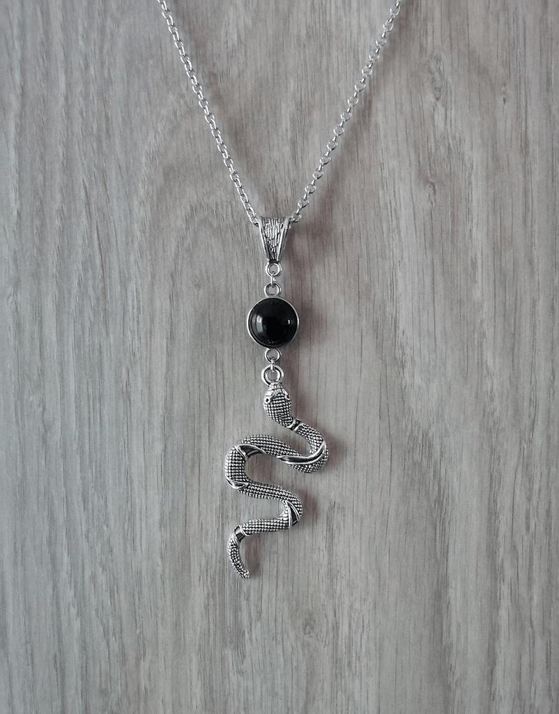 Collana Ciondolo Serpente in Agata Nera Gotica Vittoriana - Gioielli Mistici da Strega