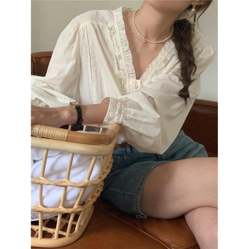 Spring Korean Gentle Heavy Industry Embroidery Lace Hollow Splicing Pleated V-Neck Bubble Sleeve Shirt Top Women