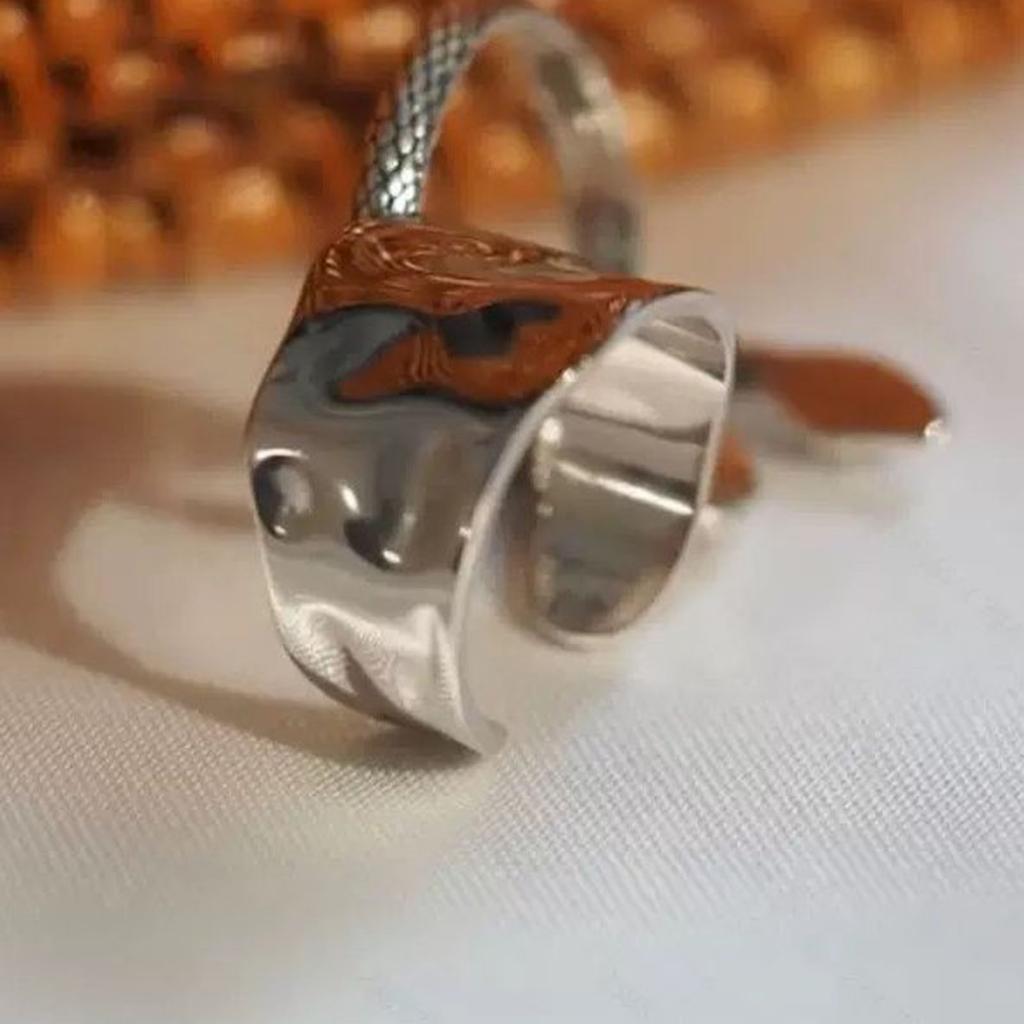 Geometrischer offener Metallring