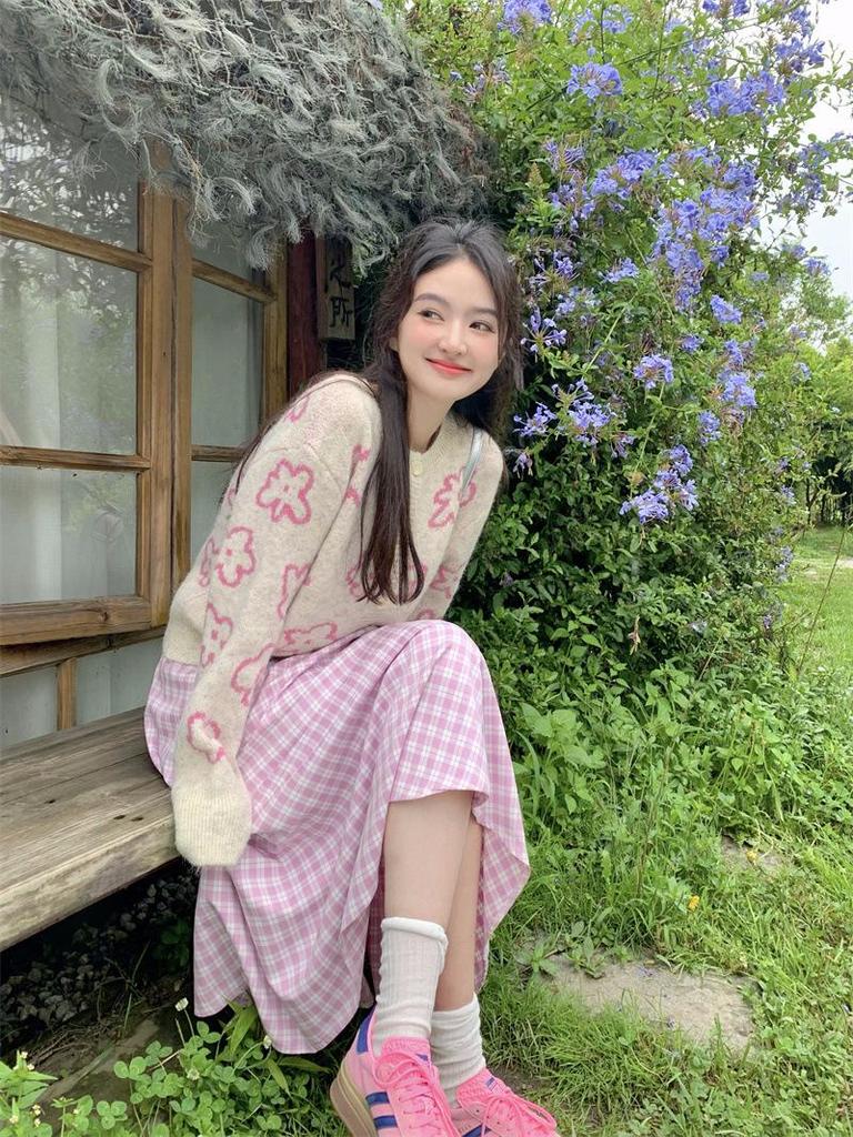 Korean-Style Age-Defying Women's Loose Knit Cardigan - Soft, Long Sleeve, 2025 Autumn Collection