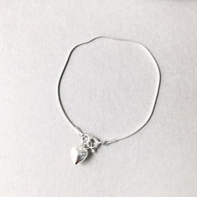SATTCHI SIMPLE CHAIN HEART B Simple Snake Chain Heart Bracelet