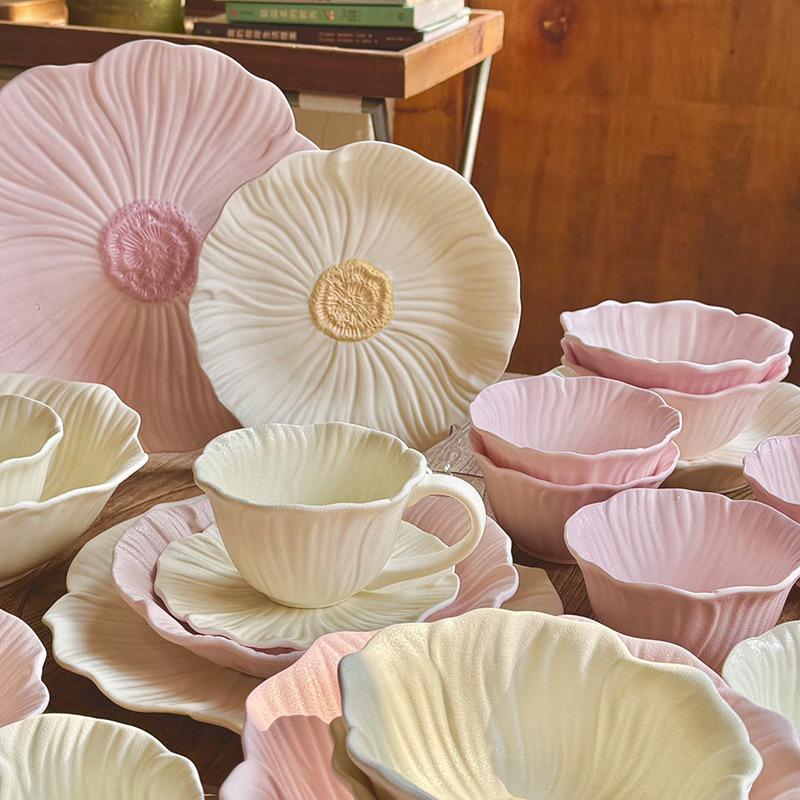 Creative Pink Floral Ceramic Bowls and Plates Floral Coffee Cups Afternoon Tea Tableware Cartoon Dining Plates Kitchen Utensils