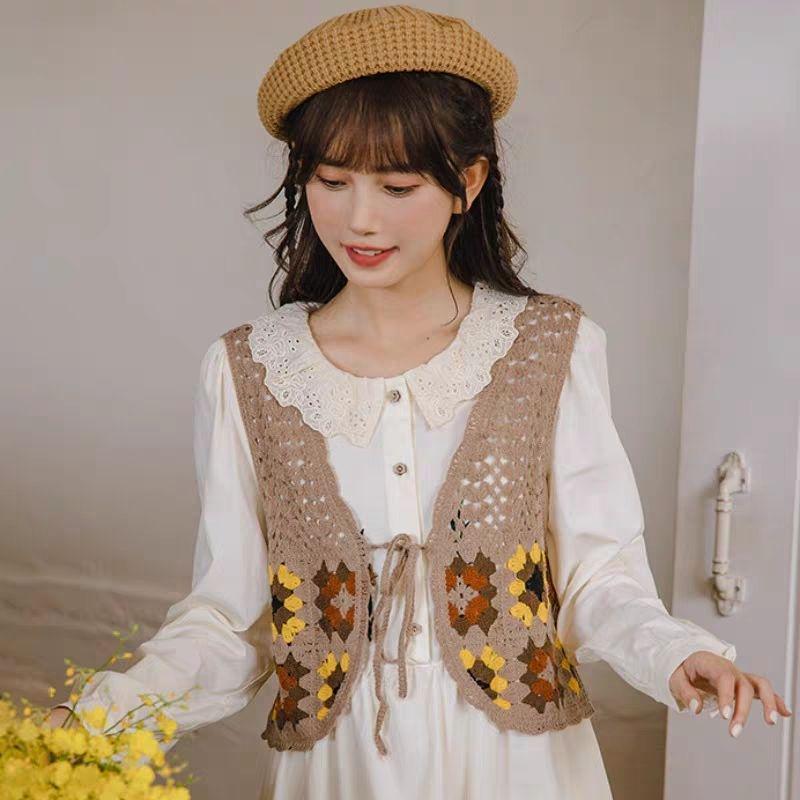 Sleeveless Crochet Lace Knit Cardigan: Fashionable Loose Bolero Vest