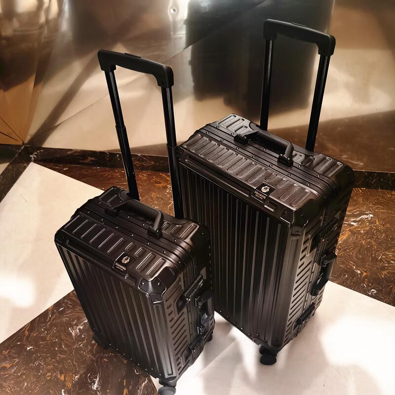 Roam Hardshell PC Luggage with Aluminum Frame 20 inches