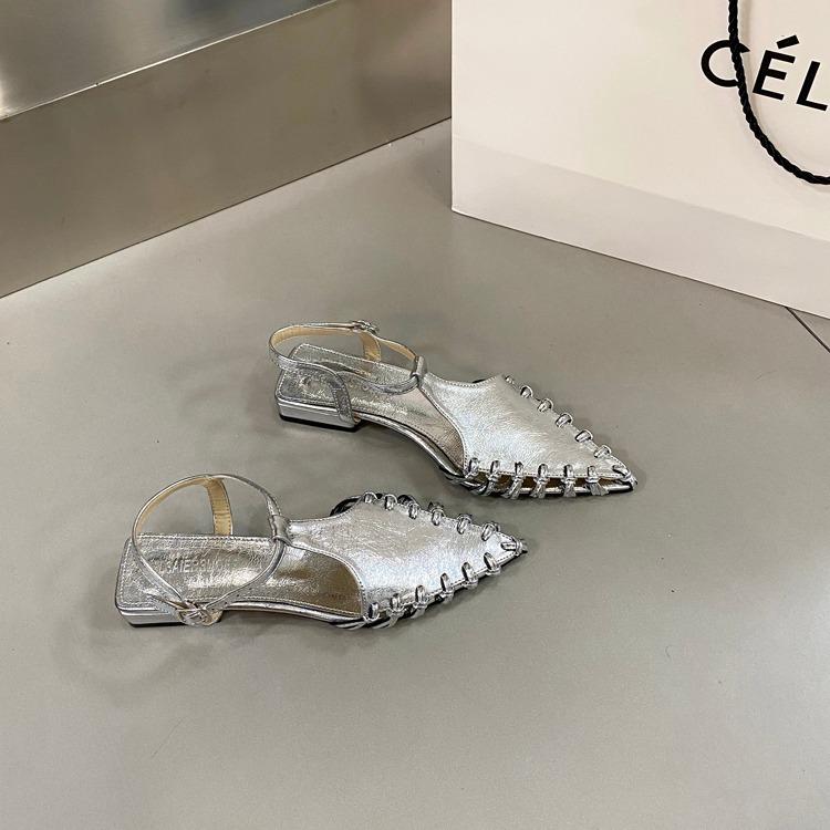 

Beautiful! Retro woven hollow bag head sandals women s summer new temperament thick heel pointed shoes 39