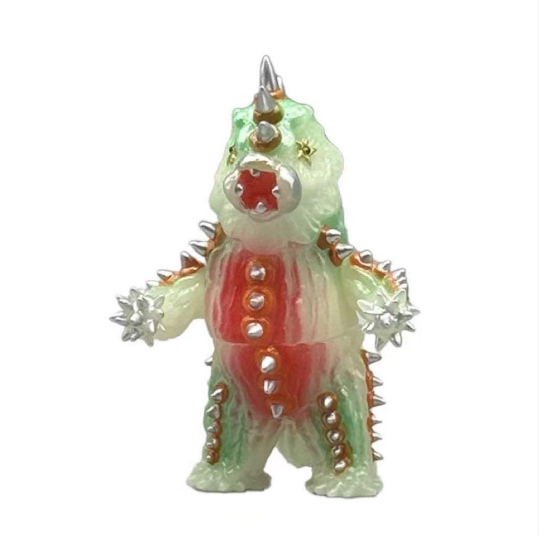 

[USED] MAXTOY Cactuar Glow-in-the-Dark Mini Soft Vinyl Monster Warehouse Series Tsubukon 2025