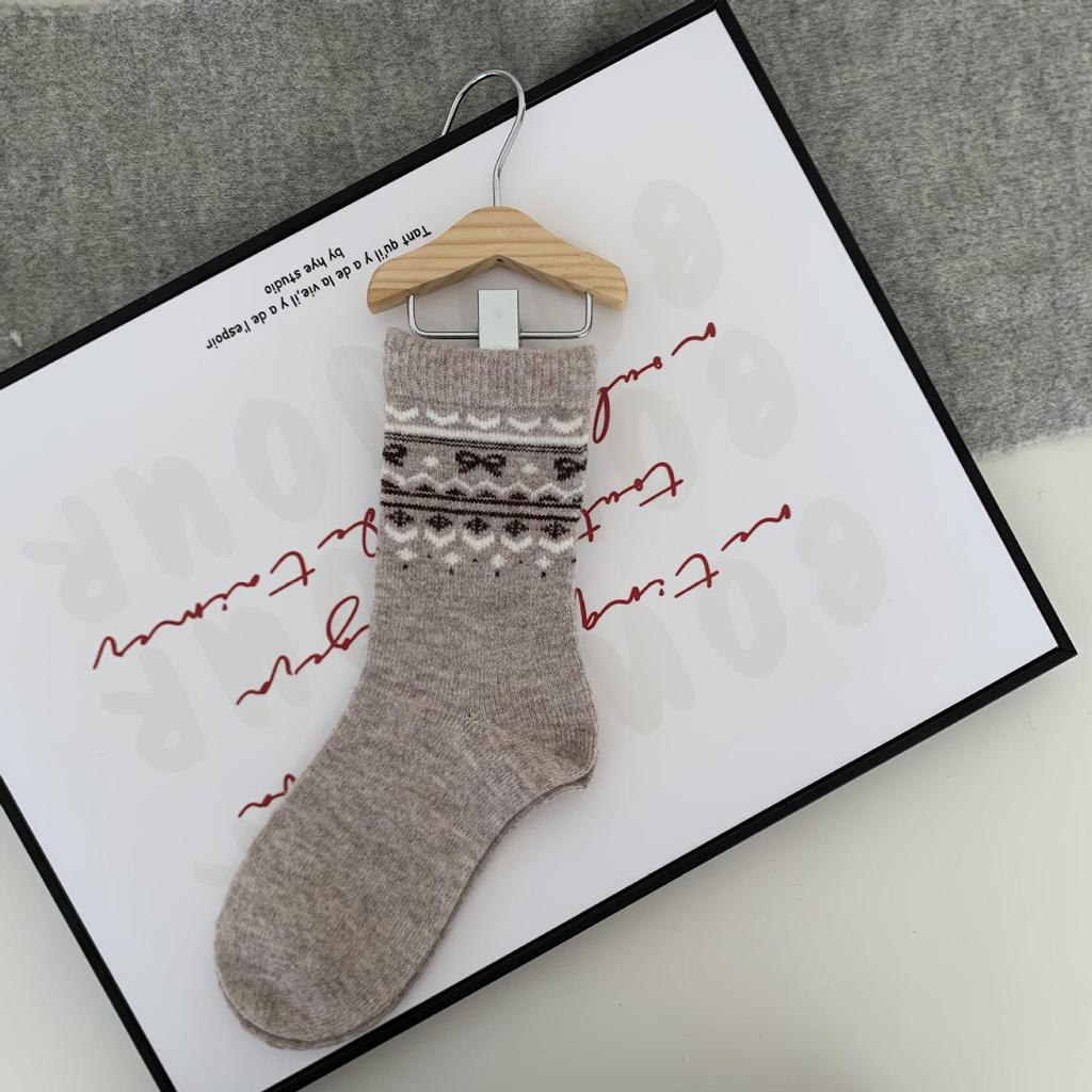 Fair Isle Retro Color Block Wool Socks - Mid-Calf Warmth for Autumn and Winter