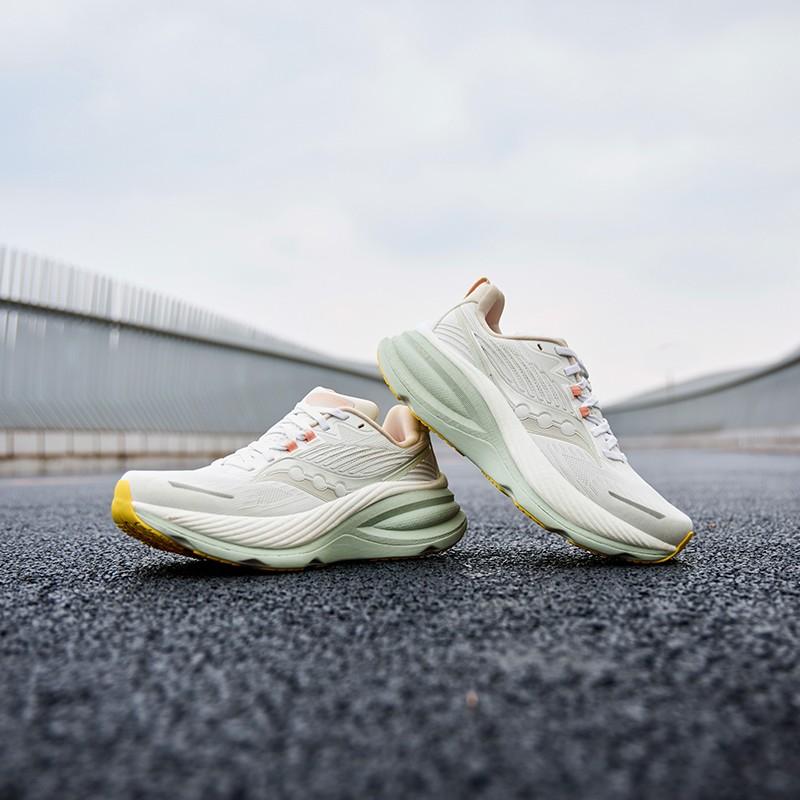 SAUCONY Hurricane 24 White Foam Women's - S10933-246