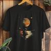 Astronaut Angelt Im Weltall Herren T-Shirt Angler Geschenk Astronauten Fan Männer T-Shirt Vollmond Lustiges Angler Shirt Geschenkidee