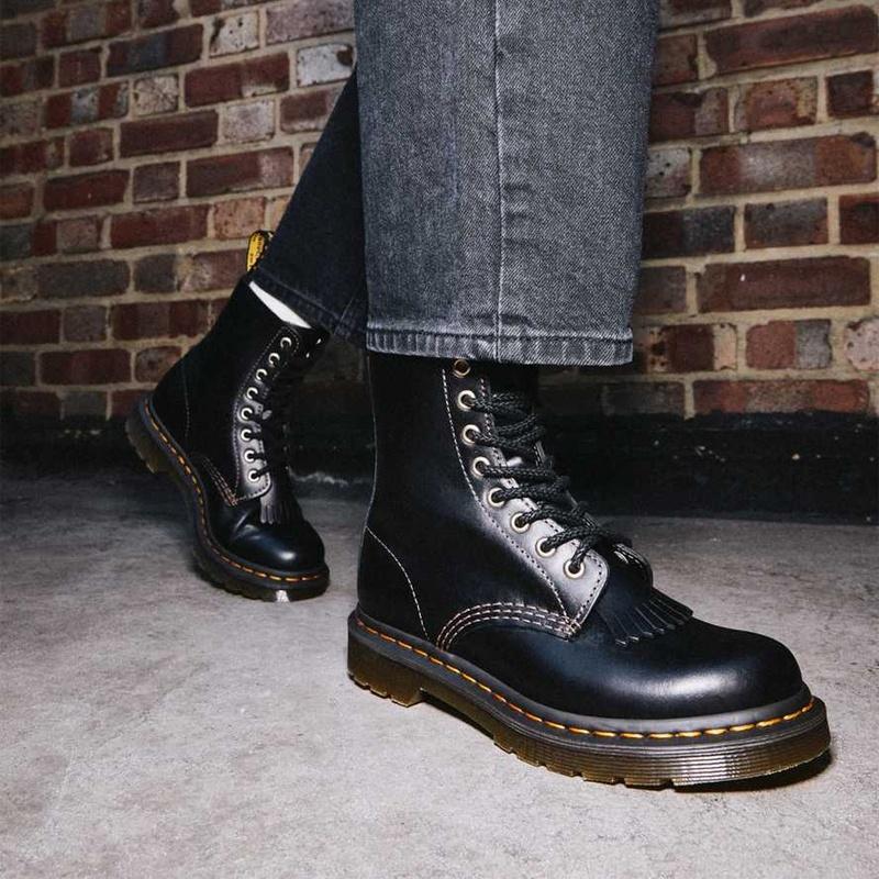 (WMNS) Dr. Martens 1460 Pascal Abruzzo Martin Boots Black Women's 26940001
