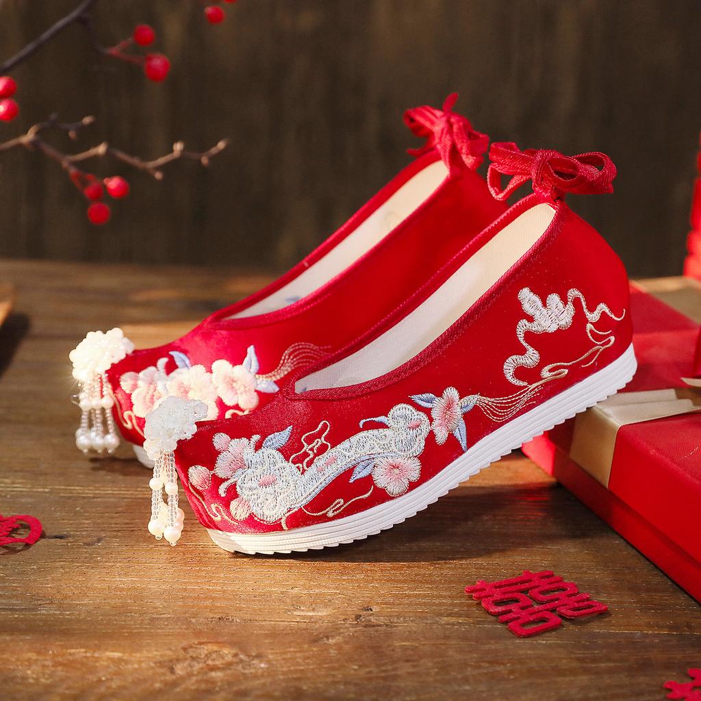 Embroidered Shoes Fringed Hanfu Shoes Antique Xiuhe Shoes Chinese Inner Heightening Cloth Shoes