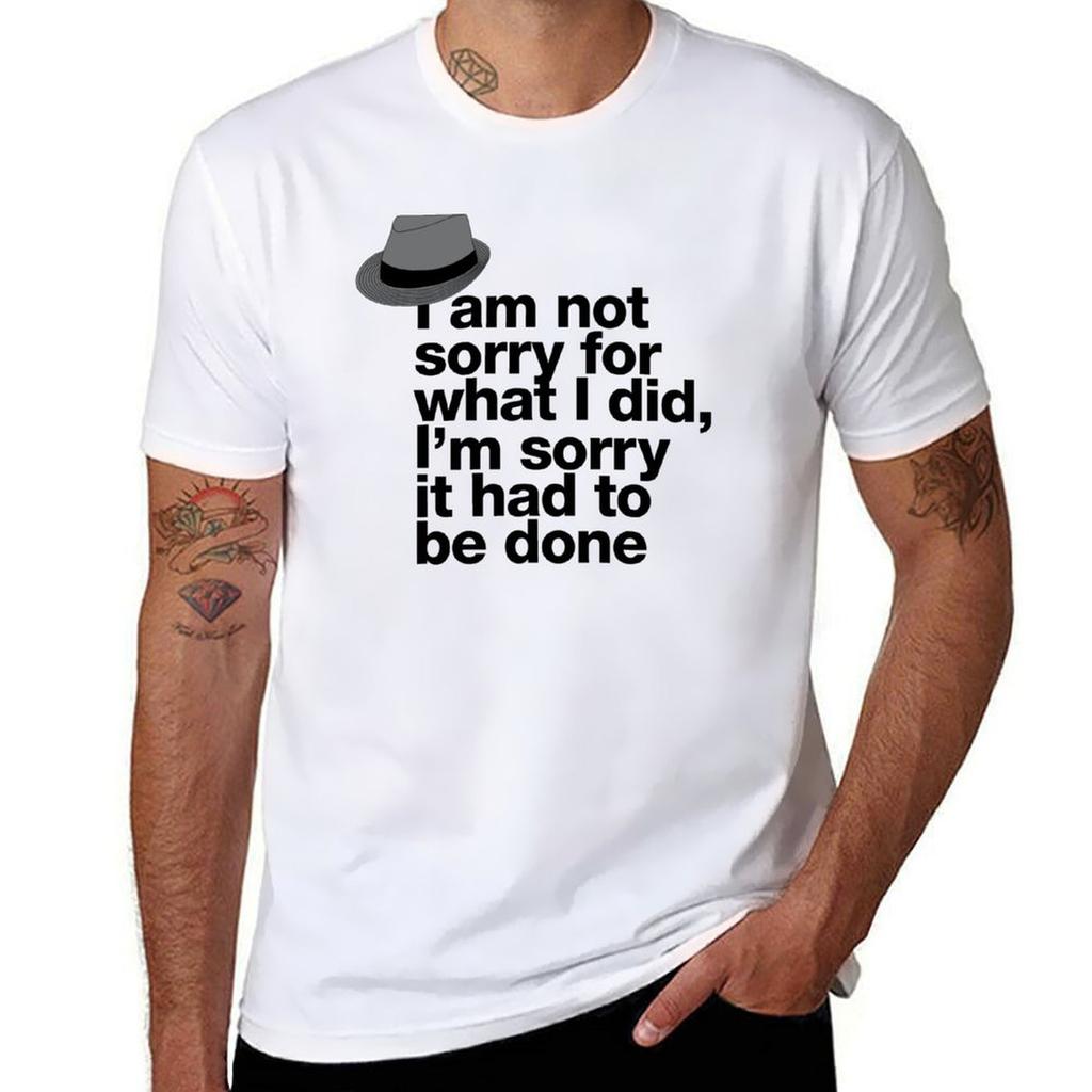 Im Zweifel zitiere Raymond Reddington Ich bereue nicht, was ich getan habe, ich bedauere, dass es getan werden musste Zitat Mit Fedora Hut T-Shirt