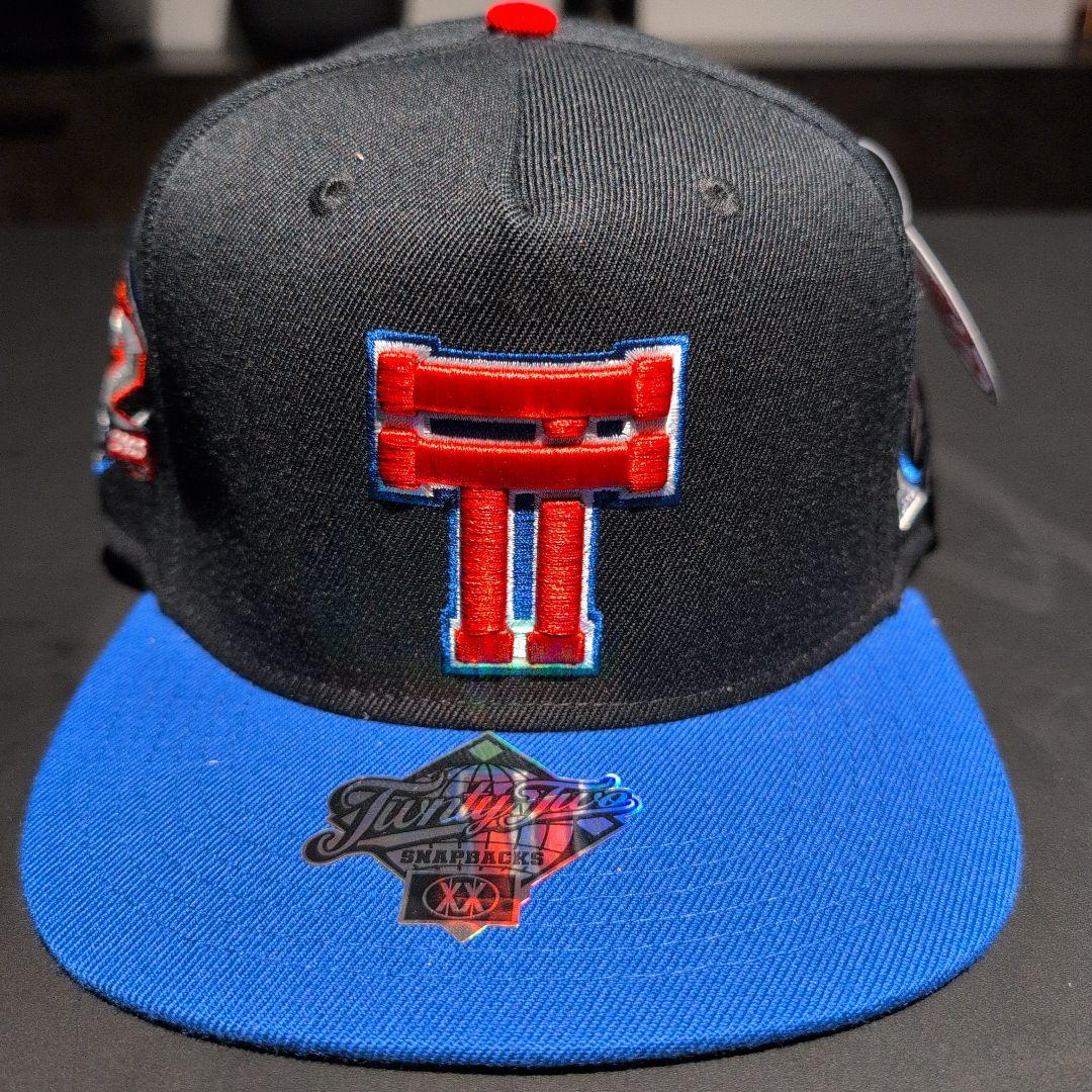 

[USED] TWNTY TWO Cap, LA Exclusive, Black and Blue, Embroidered Logo