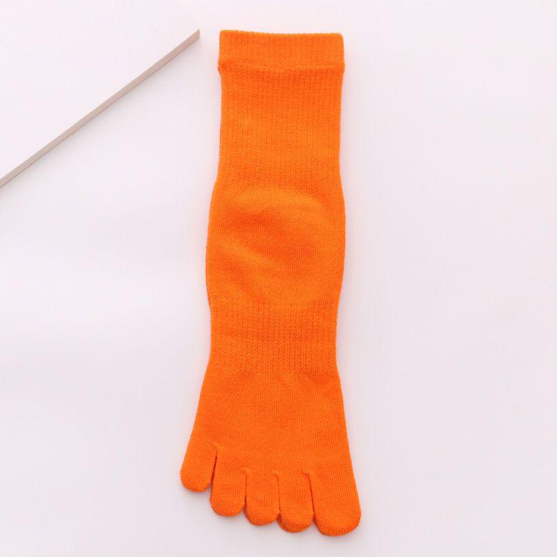 Women's Five-Toe Mid-Calf Split-Toe Socks: Solid Color, Sweat-Wicking, Cute, for Spring, Autumn, Winter
