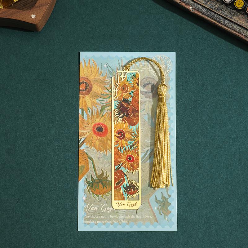 Retro Floral Painting Metal Bookmark Hollow Bronzing Bookmark With Tassel For Book Club Reader Writers Book Lovers Students