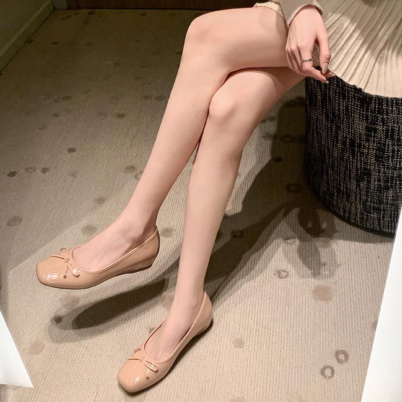 Su Yinyin Has the Same Burgundy Inner Height Increase Square Head Bow Commuting Ol Single Shoes Women's Ballet Shoes Mary Jane Shoes