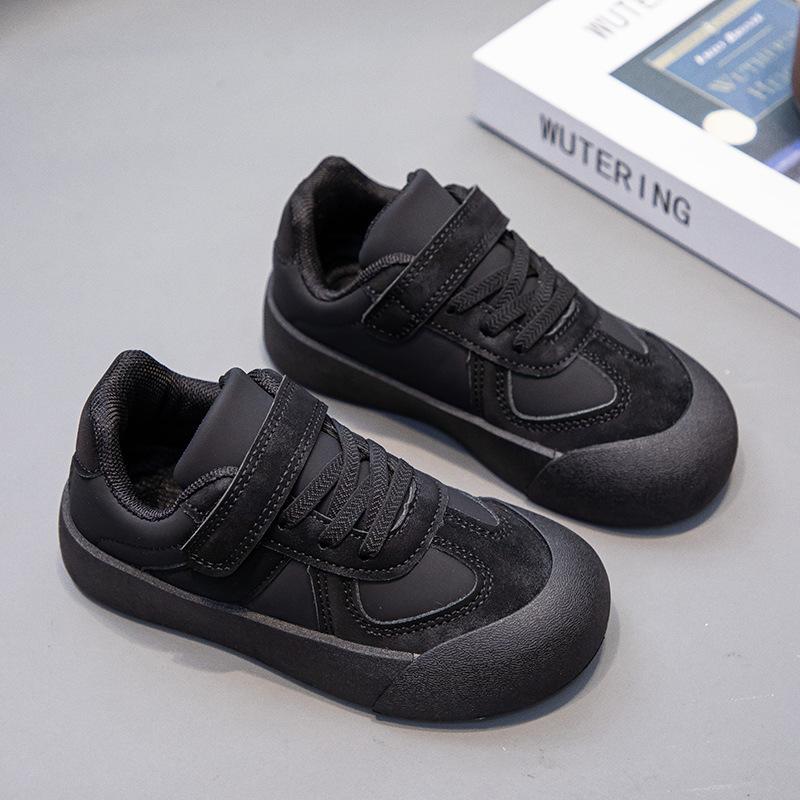 New Spring Sports Shoes for Boys and Girls, Outdoor Leisure, Versatile Velcro, Fashionable German Training Shoes