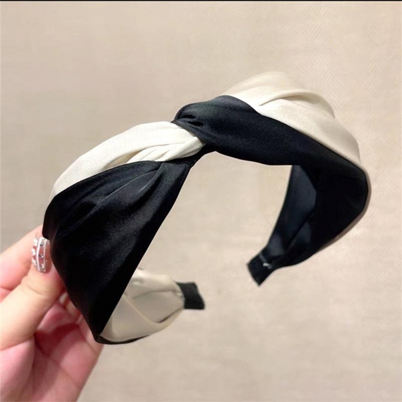 Brede Strik Hoofdband Satijnen Stof Haarband voor Vrouwen Dames Shoppen Reizen Hoofddeksels Minimalistische Vrouwelijke Haar Hoepel Accessoires black