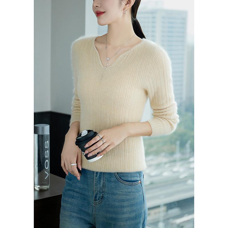 2026 Women's V-neck Cashmere Sweater: Autumn/Winter Long Sleeve Knitwear, Slimming Solid Color Base Layer.