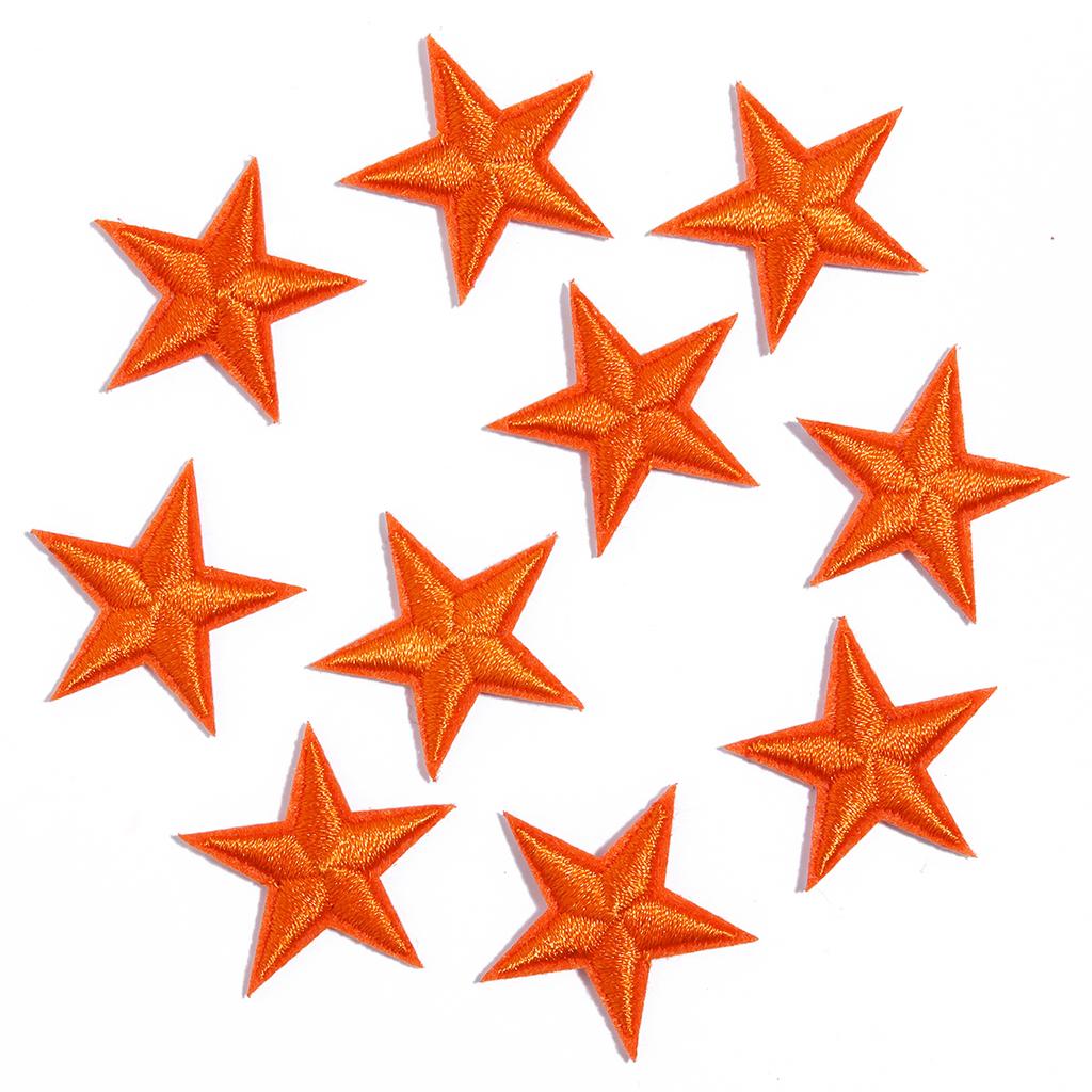 10 sztuk 3cm Małe Mini Gwiazdki Haftowane Naszywki do Prasowania na Ubrania DIY Ubrania Pentagramy Aplikacje Czarno-Białe Złote Paski z Naklejkami