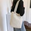 Fashionable Large Capacity Tote Bag For Women Summer Commuter Bucket Design